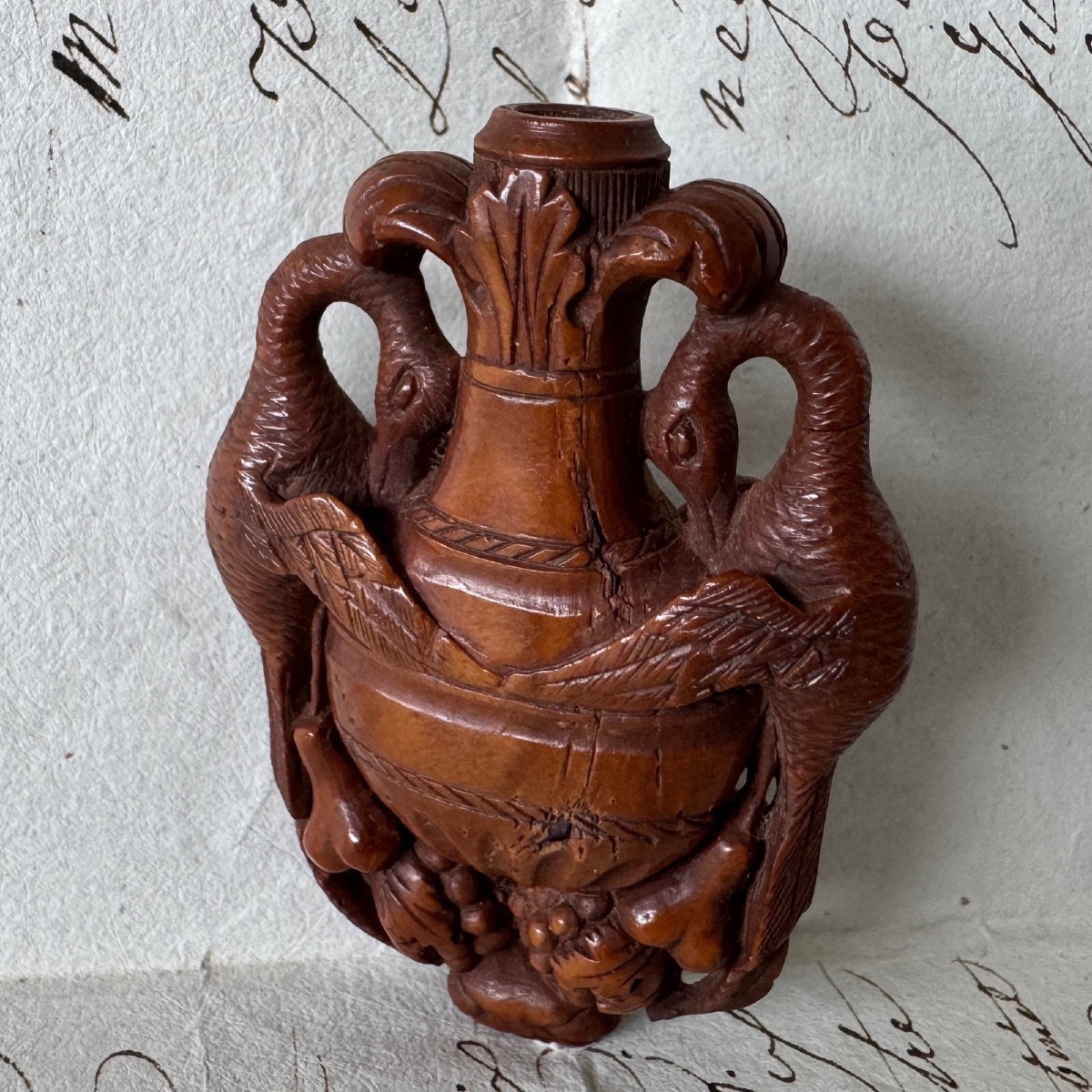 Shaker In Corozo Representing A Vase And Swans 19th Century-photo-3