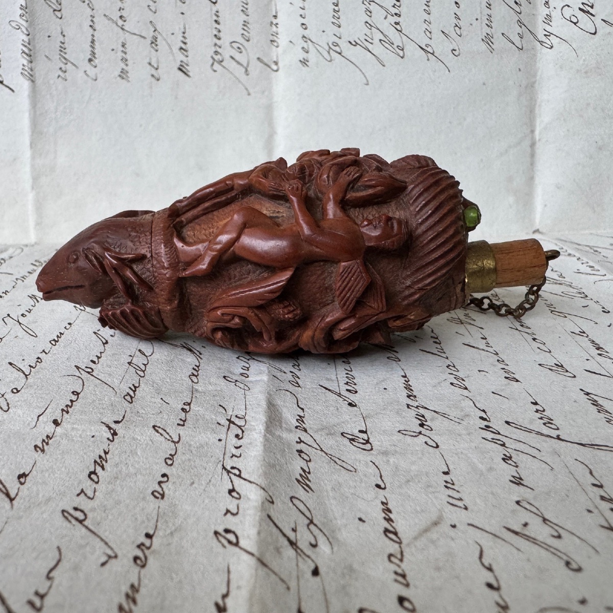 19th-century Corozo Snuffbox With Angel Decoration 