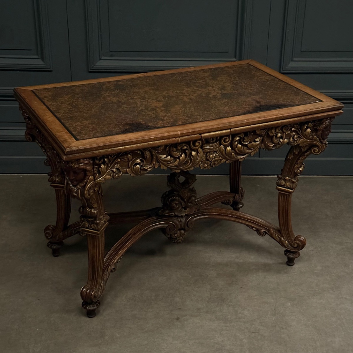 19th-century Italian Walnut Coffee Table Upholstered In Cordoba Leather -photo-2