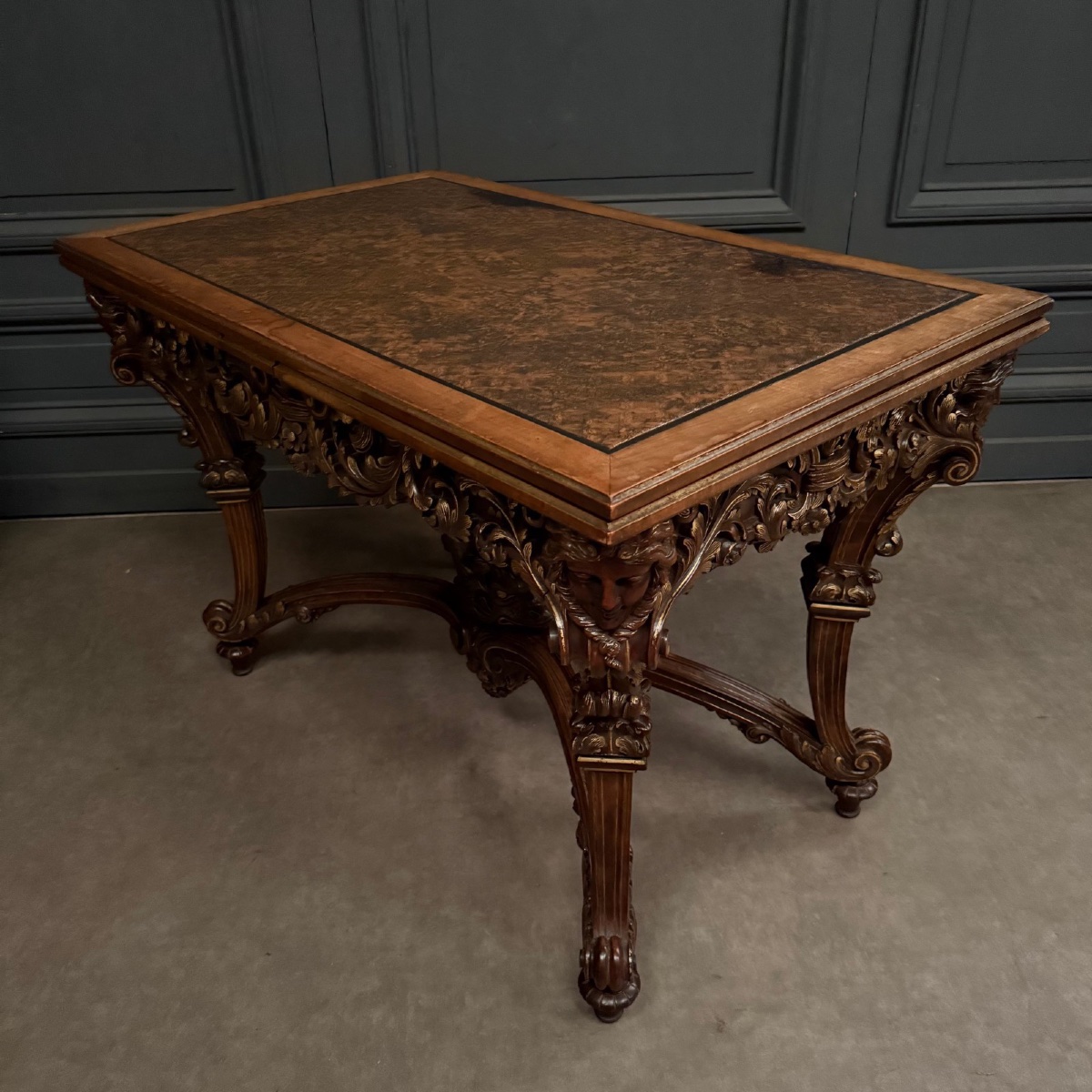 19th-century Italian Walnut Coffee Table Upholstered In Cordoba Leather -photo-4