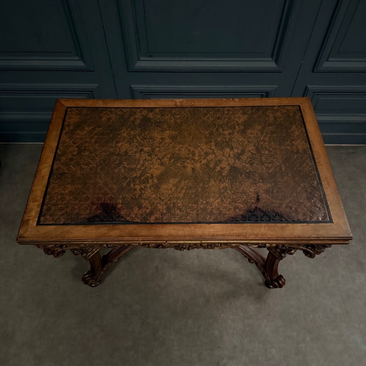 19th-century Italian Walnut Coffee Table Upholstered In Cordoba Leather -photo-1