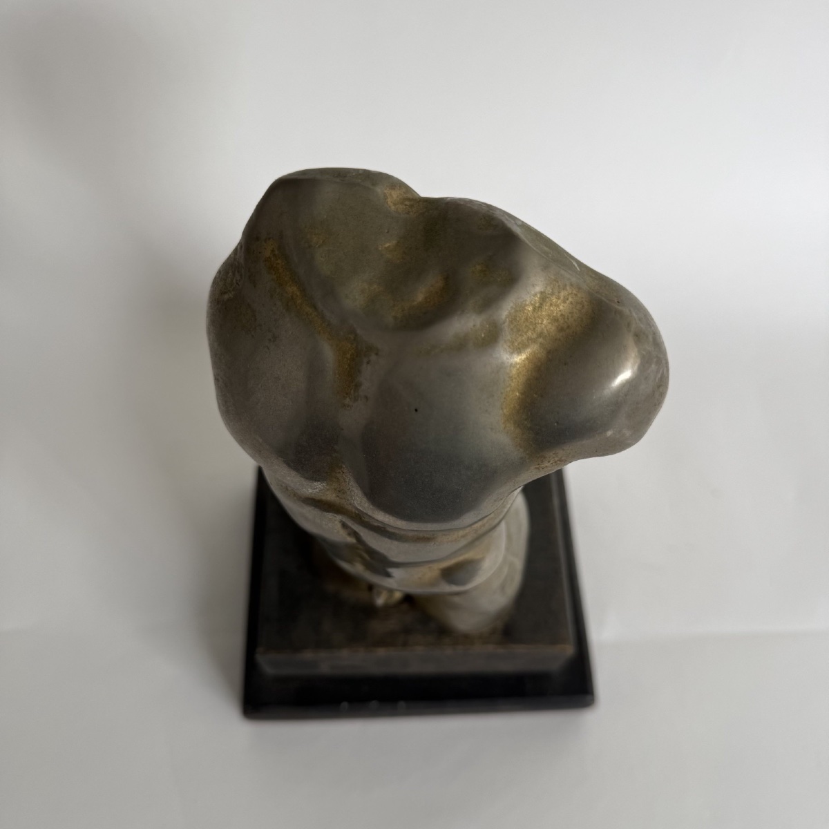 Modern Sculpture Depicting A Male Bust -photo-1