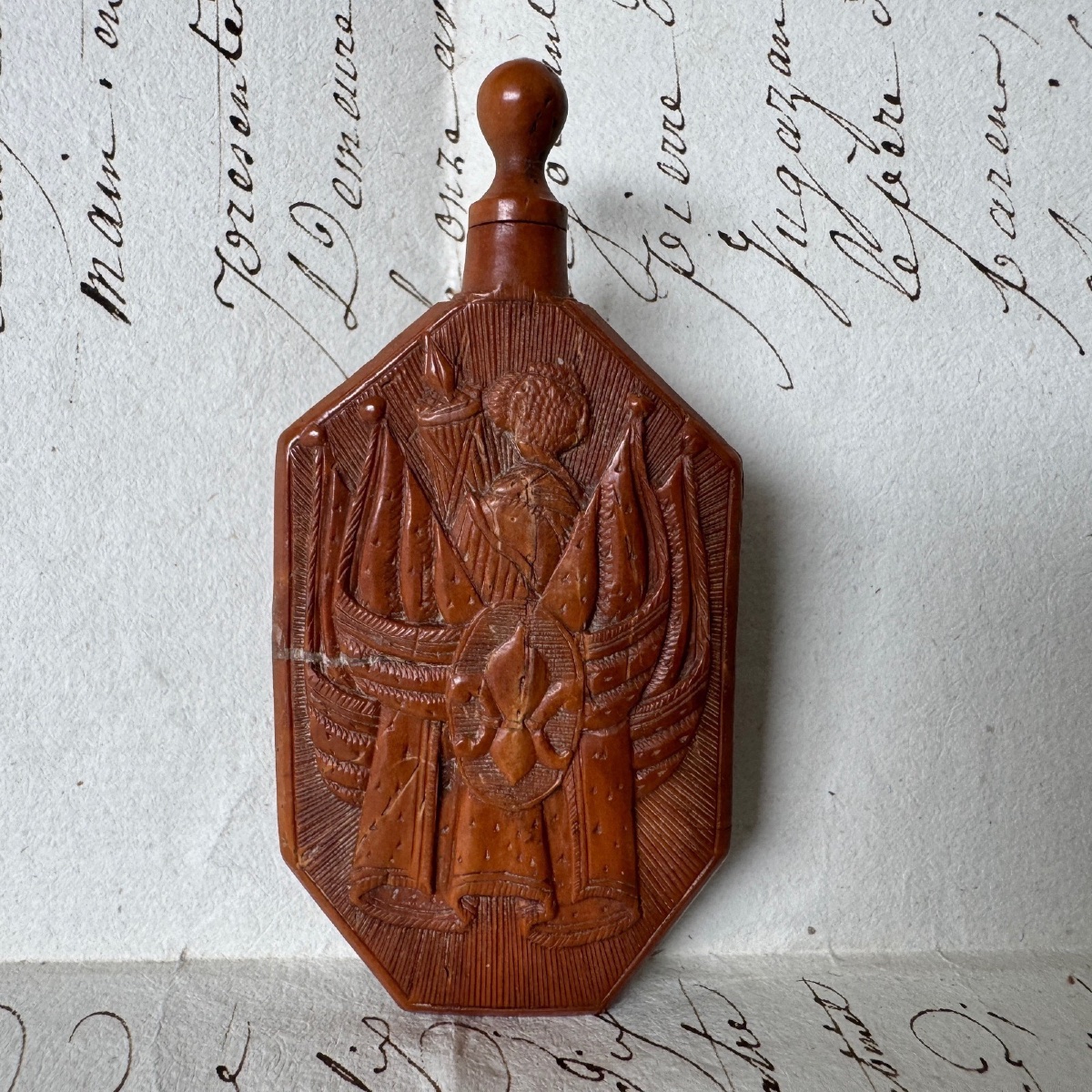 Corozo Snuff Bottle With Royalist Design Featuring A Fleur-de-lis In The Folk Art Style -photo-2