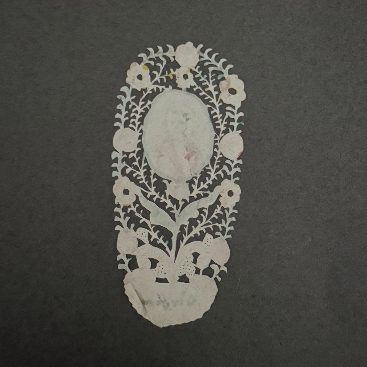18th-century Hand-painted Gouache Canivet With A Saint Motif And Paper Lace Decoration -photo-4
