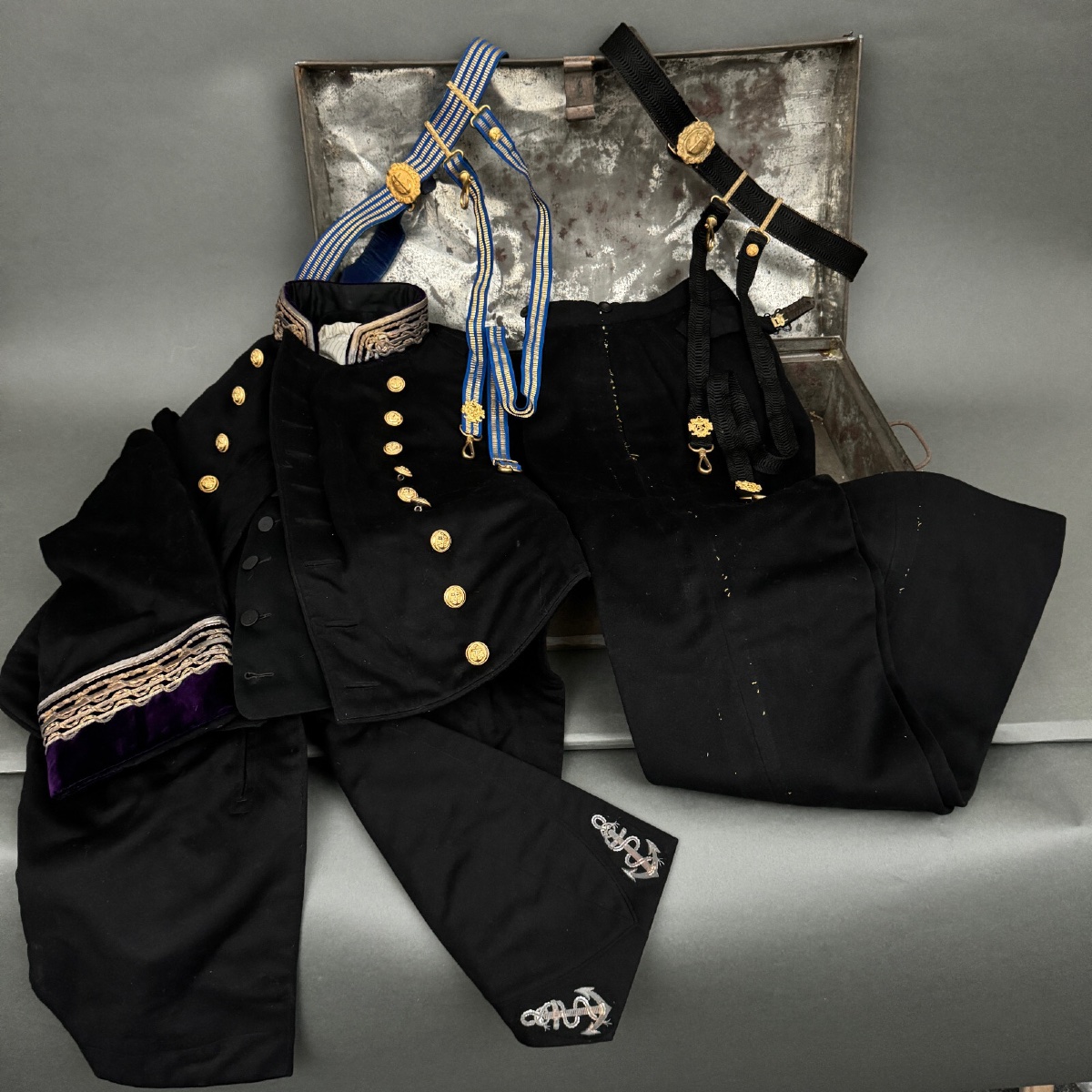 Third Republic Naval Officer's Uniform: Jacket, Pants, Vest, Belt -photo-3