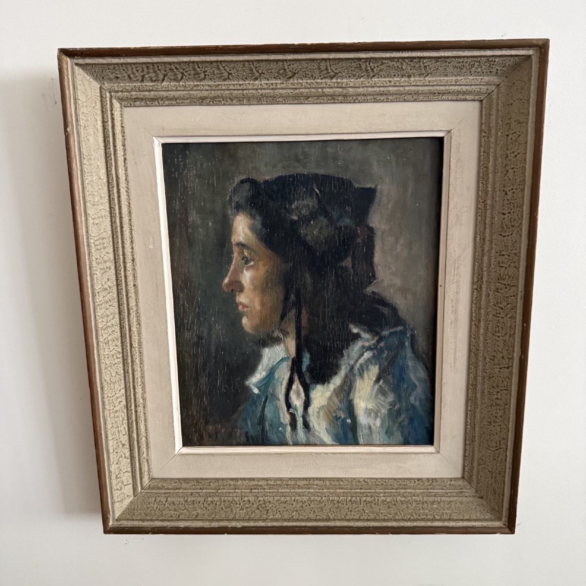 Huile sur panneau portrait de jeune fille à la coiffe début XXe