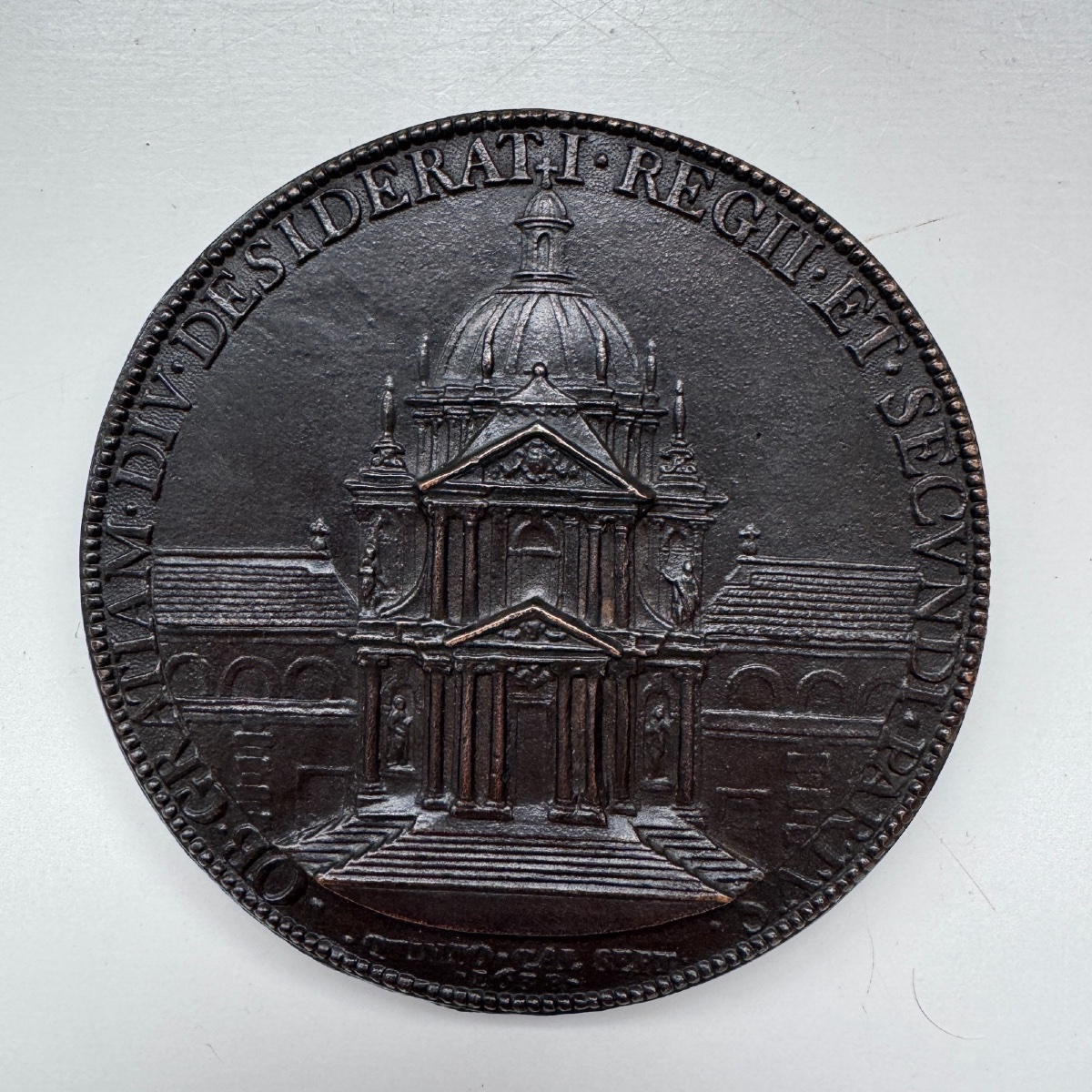 Médaille Anne d'Autriche et Louis XIV enfant par Jean Warin Le Val de Grâce -photo-2
