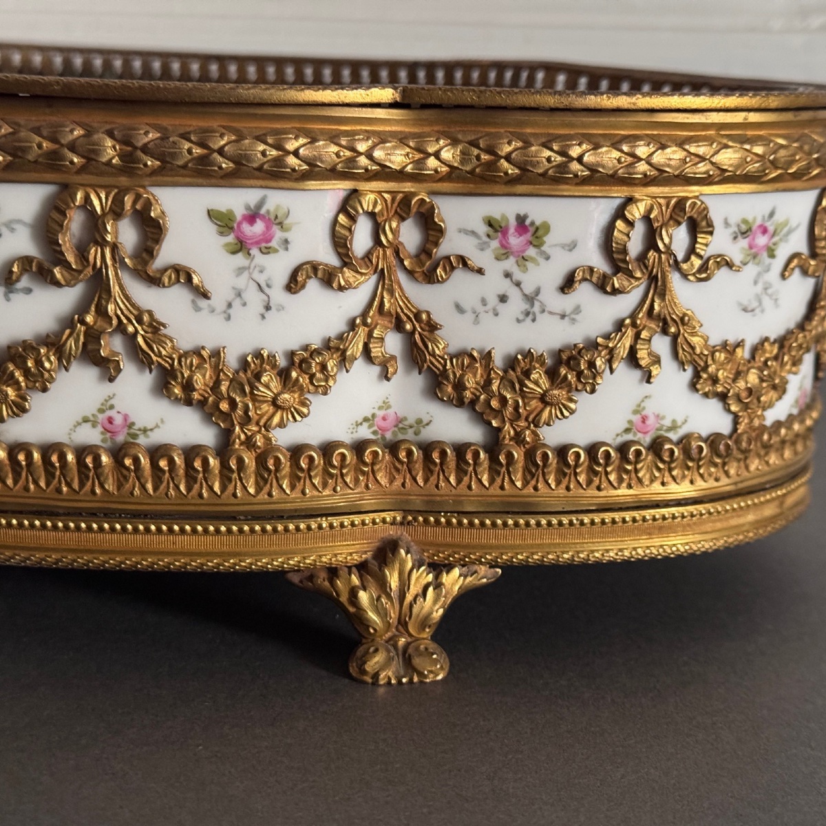 Sèvres Porcelain Planter With Bronze Mount, 19th Century, Louis XVI Style-photo-2