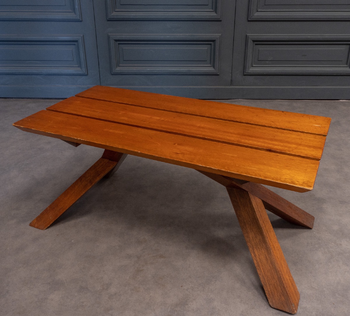 Table basse à lattes 1970 dans le goût de Pierre Chapo 