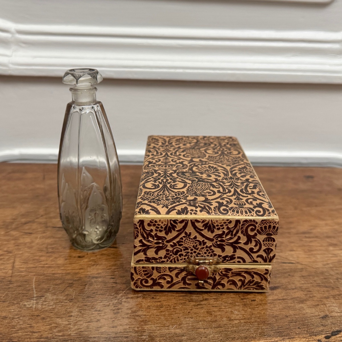 Isabey Bottle By Julien Viard, 1930, With Beveled Sides And Floral Motifs-photo-6