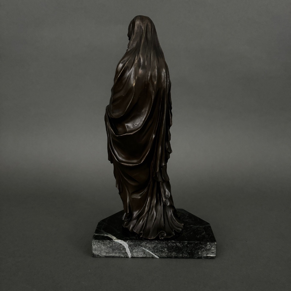 Sculpture en bronze XIXe femme à l'Antique drapée sur socle en marbre -photo-4