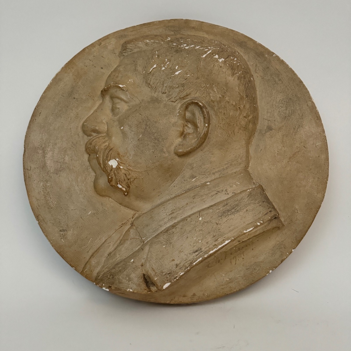 Portrait médaillon en plâtre par Charles Filleul profil d'homme 1901-photo-4