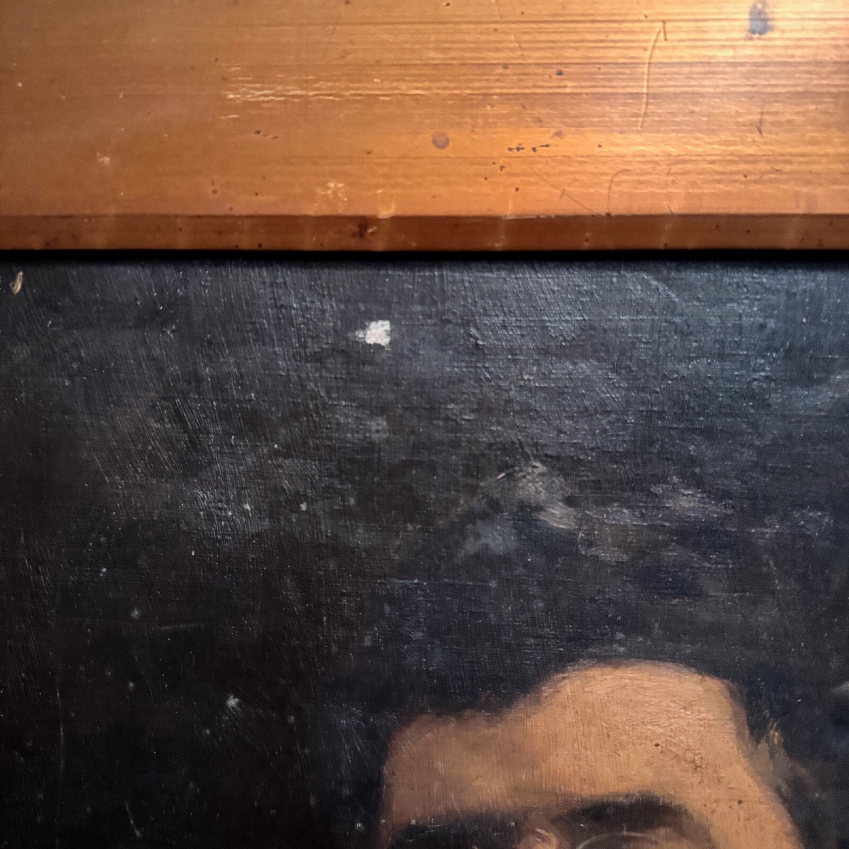 Huile sur toile portrait d'homme portant lunettes et moustache début XXe -photo-1