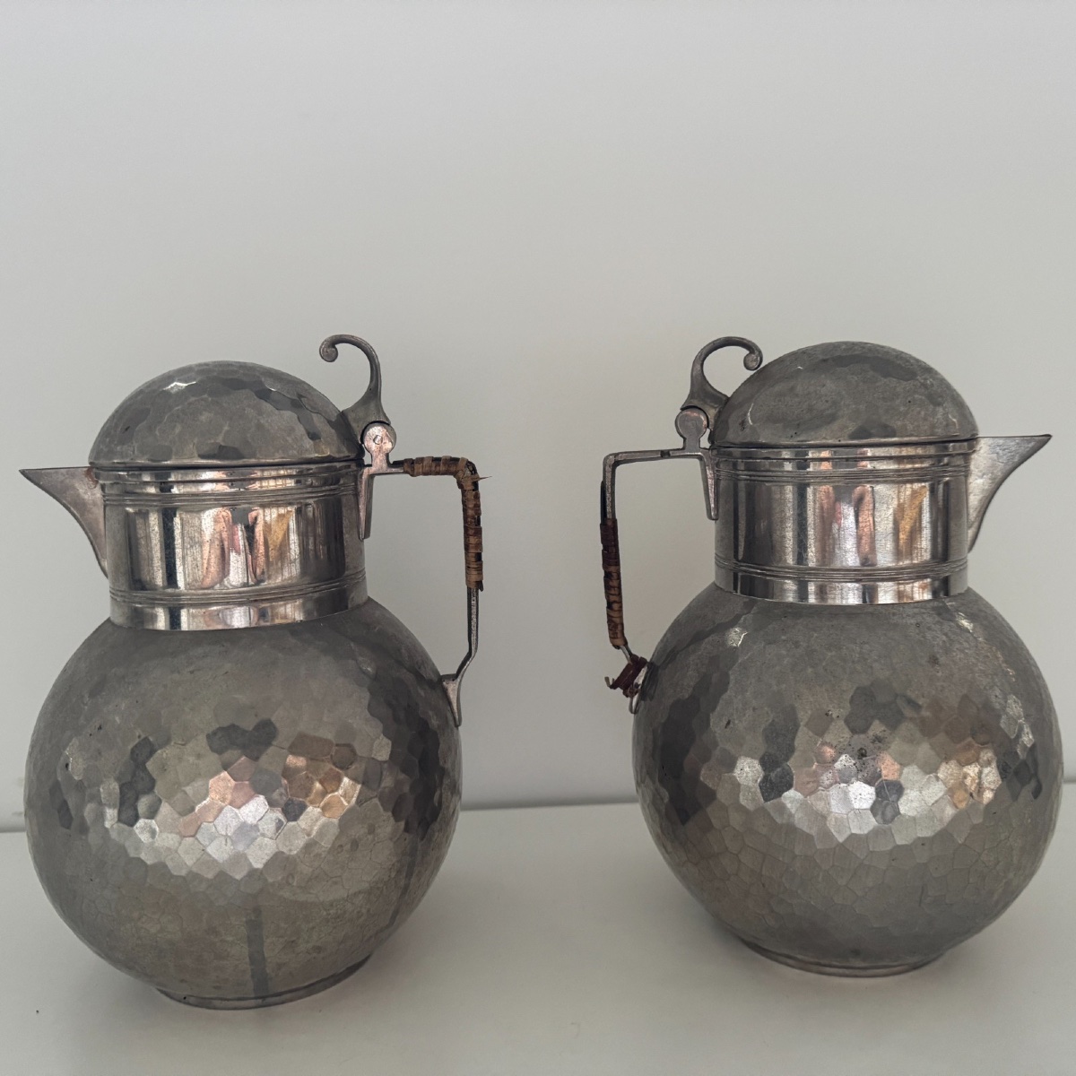 Paire de verseuses Jugendstil attribuées à Richard Riemerschmid F&R Fischer -photo-2