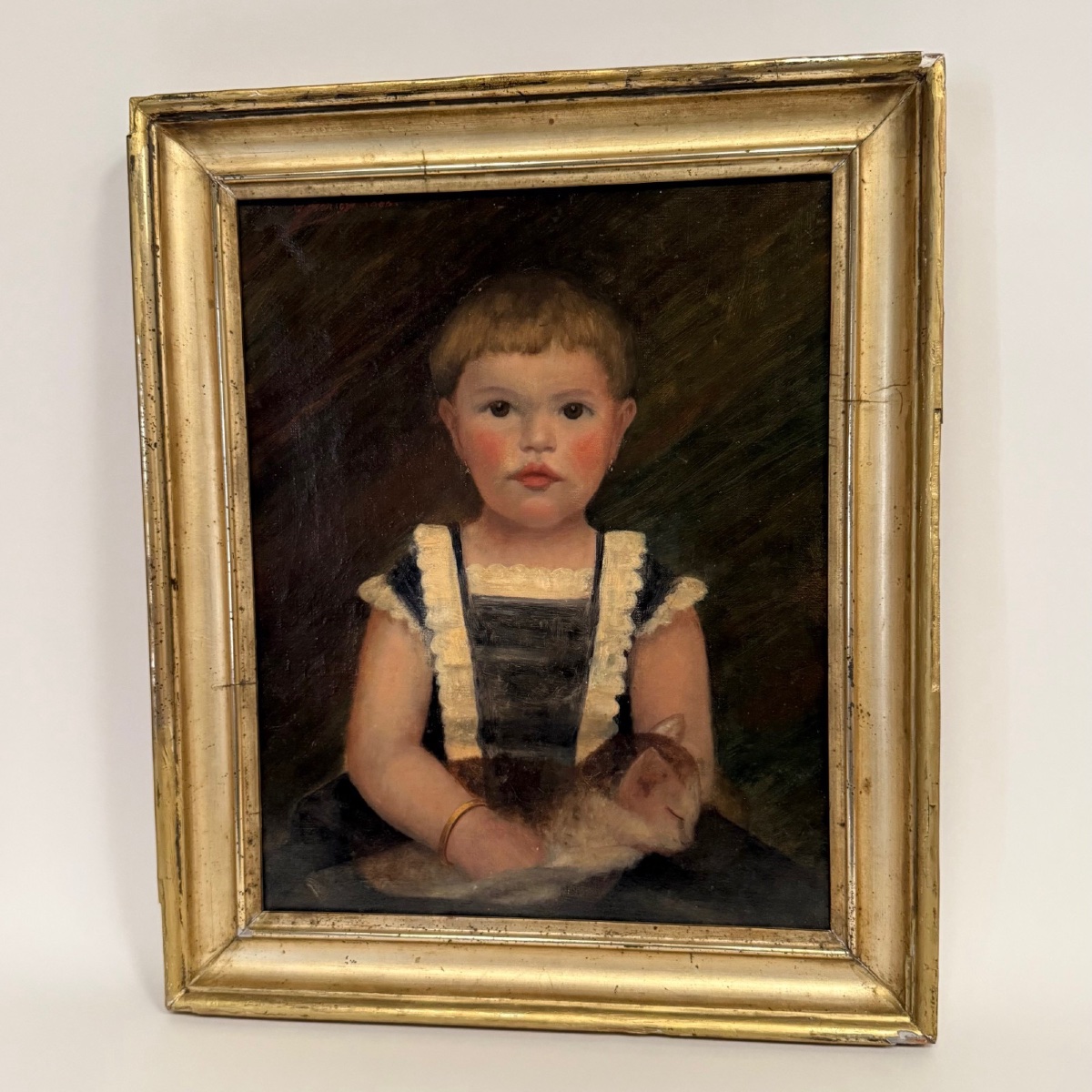 19th-century Oil On Canvas Depicting A Young Child Holding His Cat, In A Gilded Frame-photo-2