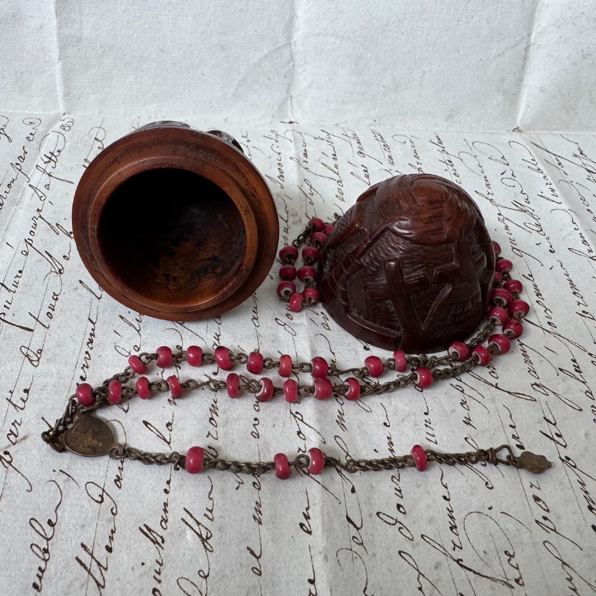 Egg Or Rosary Case Made Of Corozo, Carved In The Round -photo-4