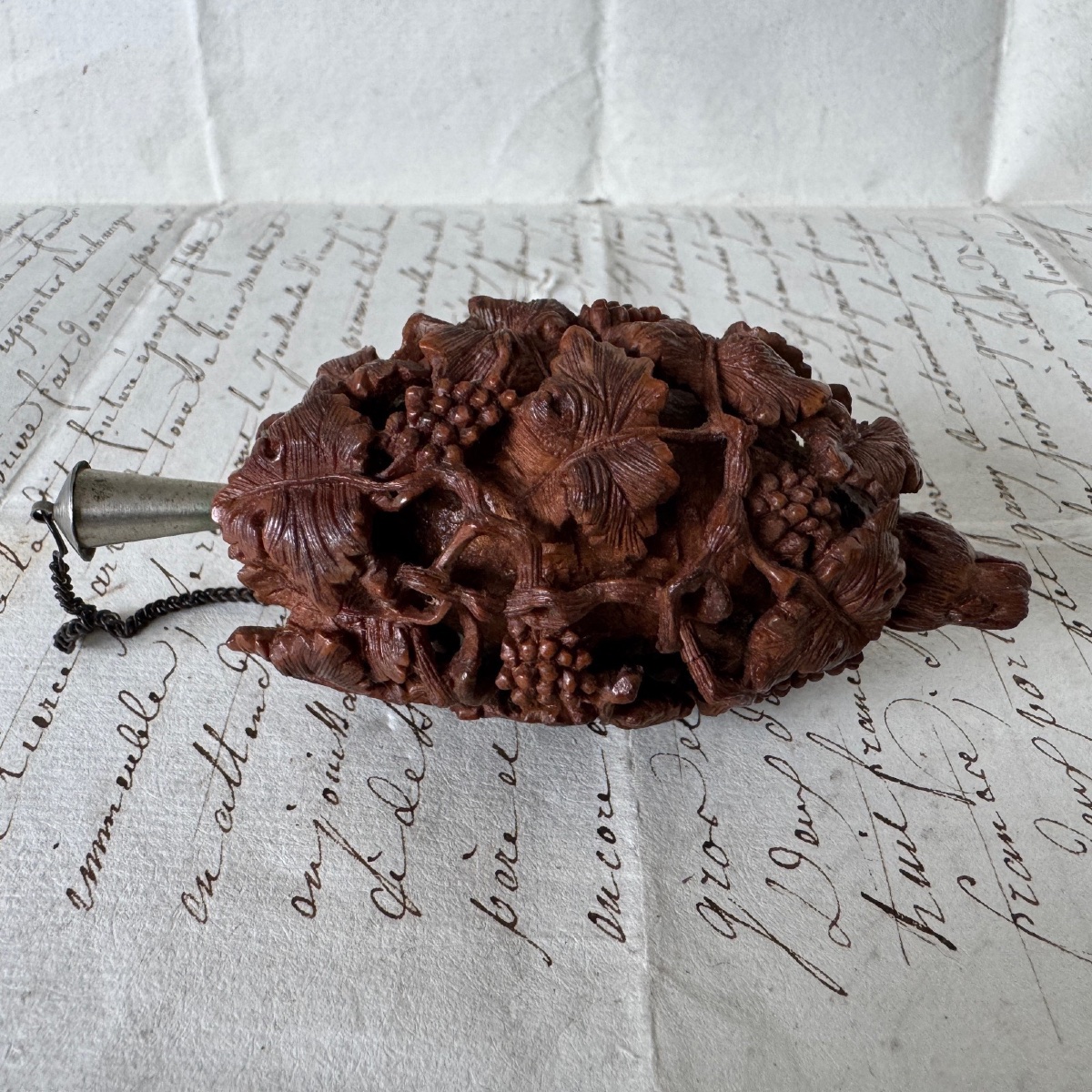Corozo Snuffbox Decorated With Grape Clusters And An Animal, Late 18th Century