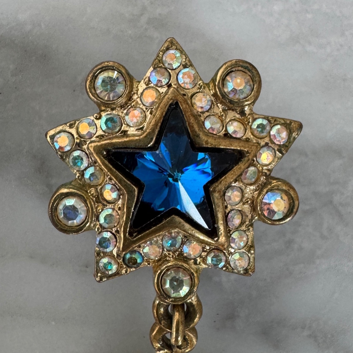 Pair Of Star-shaped Yves Saint Laurent Earrings-photo-2