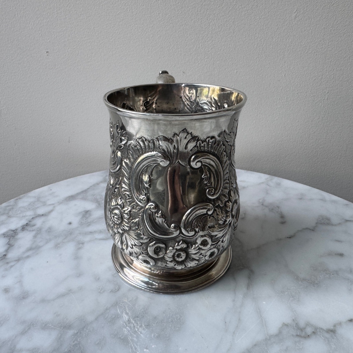 Chope en argent fin XVIIIe début XIXe décor floral -photo-1