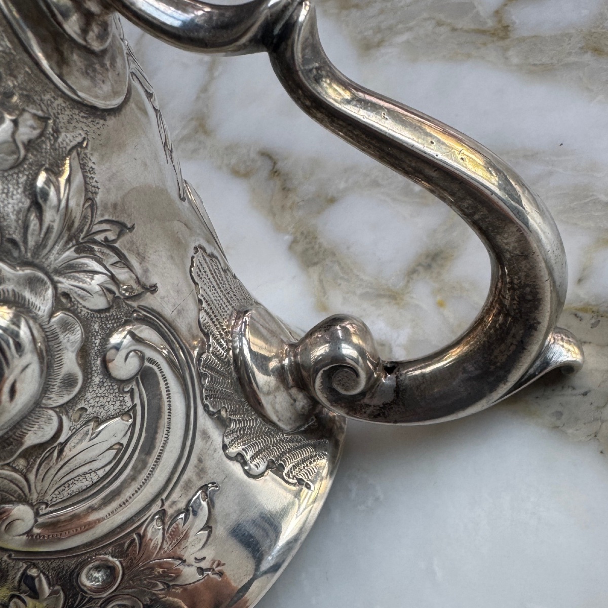 Chope en argent fin XVIIIe début XIXe décor floral -photo-3