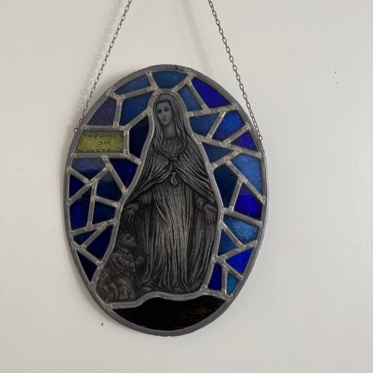 19th-century Stained-glass Window Depicting The Virgin Mary: "posuerunt Me Custodem" -photo-3