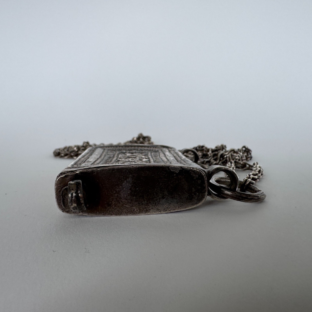Boîte à Coran en argent pendentif oriental ancien avec chaîne décor gravé-photo-5