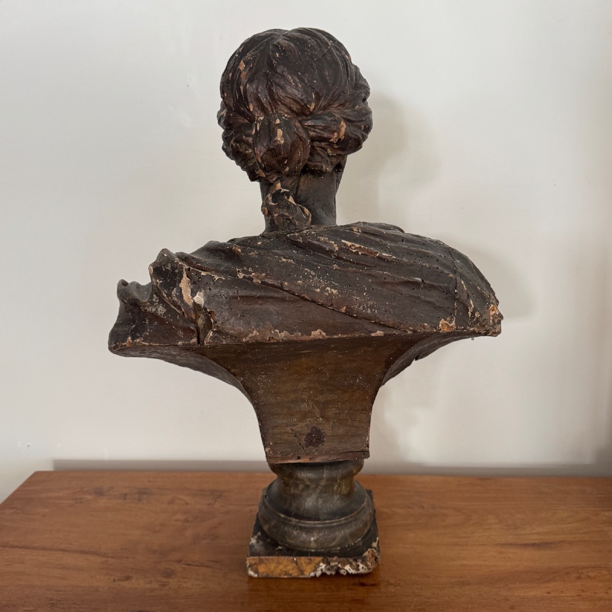 Buste à l'Antique en bois sculpté représentant une femme drapée XVIIe -photo-4
