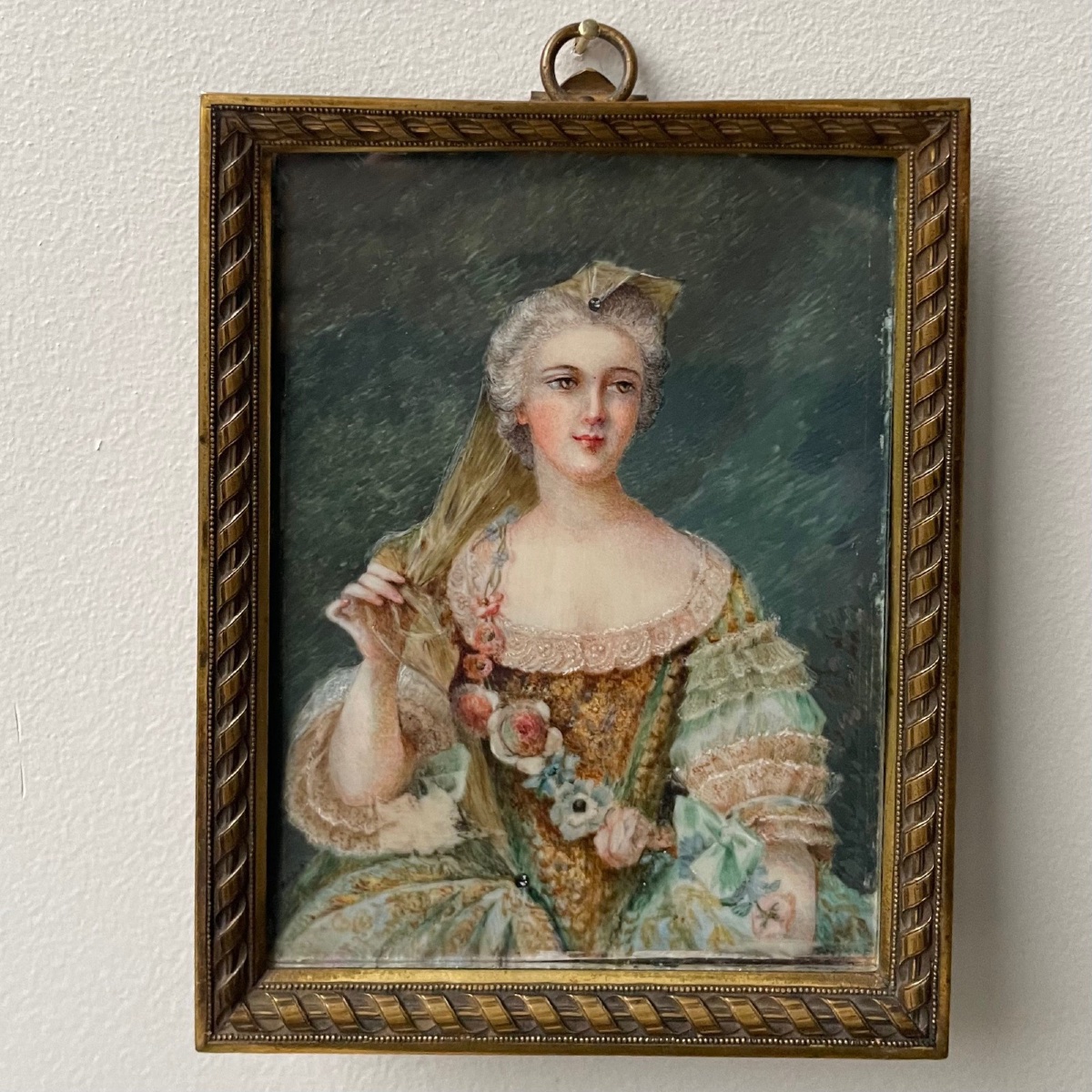 19th-century Miniature Depicting An 18th-century Woman, With A Bronze Frame -photo-2