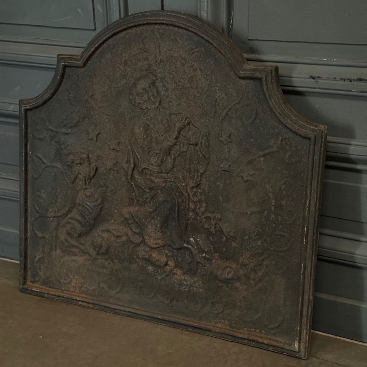 Plaque de cheminée en fonte sujet classique ou néo-classique XVIIIe-photo-2