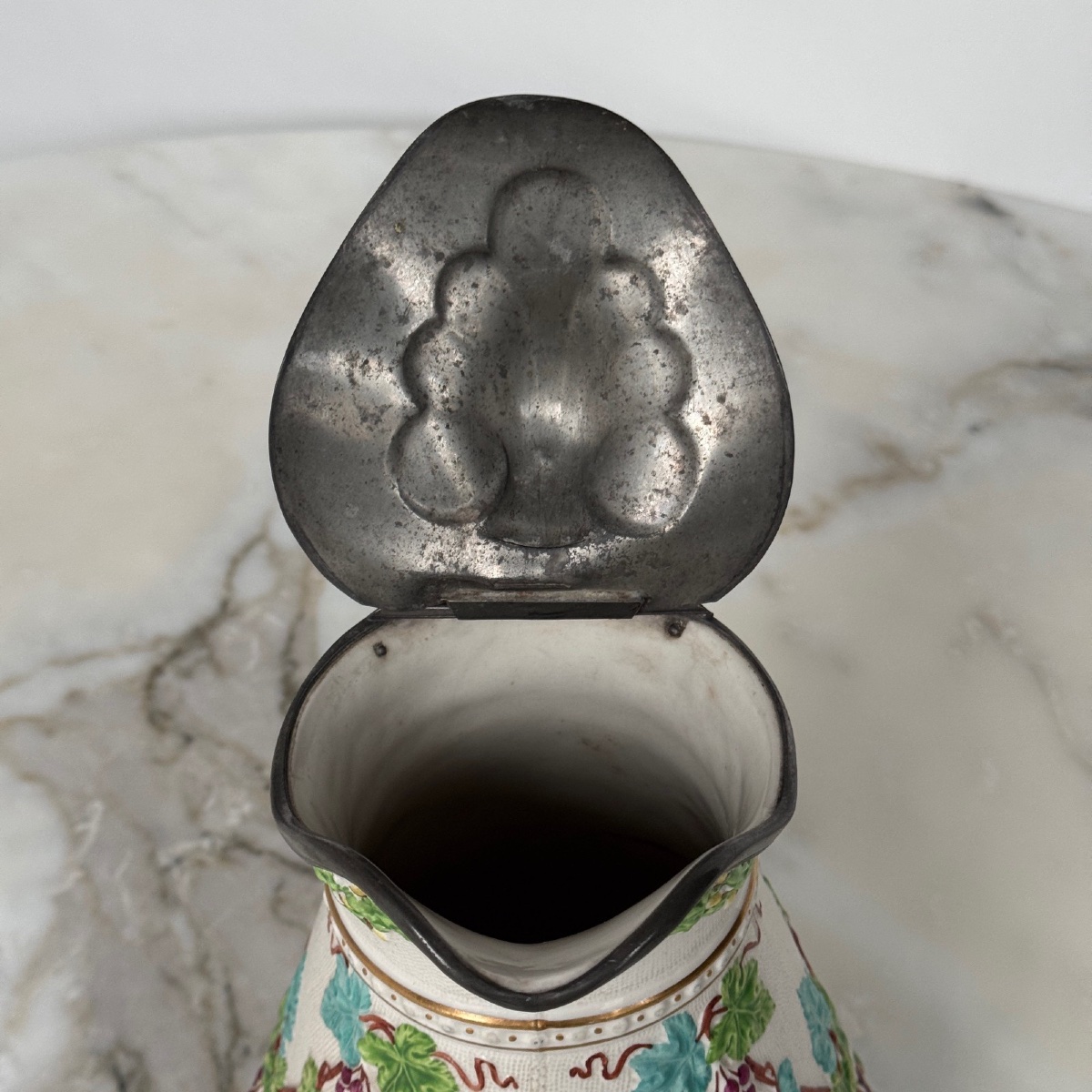 Jug Decorated With Applied Vine Leaves, 19th Century, Marked "edwards" -photo-2