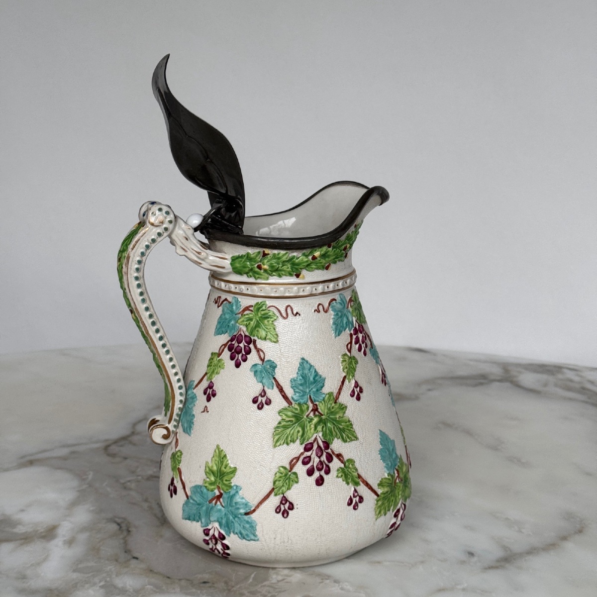 Jug Decorated With Applied Vine Leaves, 19th Century, Marked "edwards" -photo-3