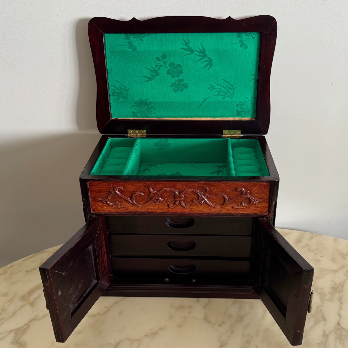 Coffret boîte à bijoux Chine XXe ornée de motifs de feuillage-photo-4
