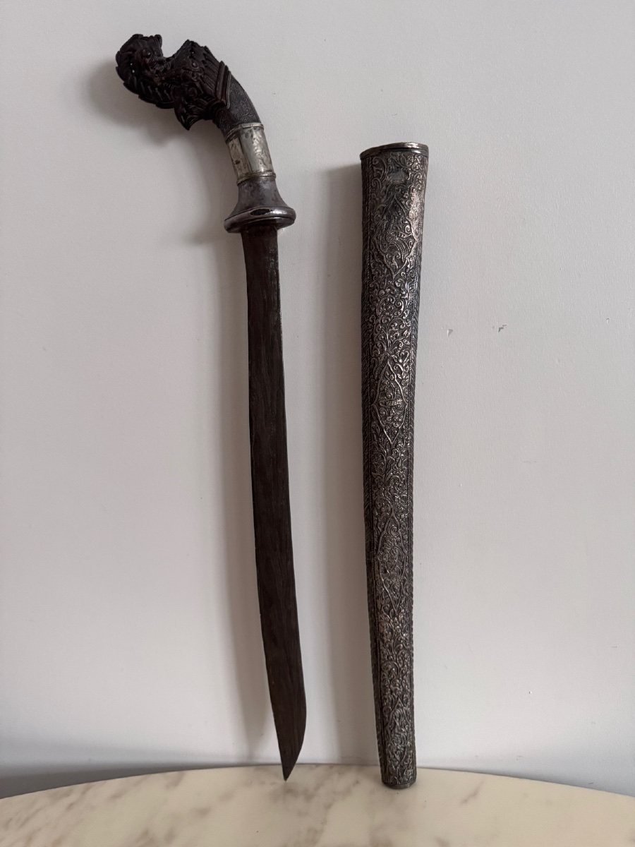 Traditional Indonesian Kriss From The Early 20th Century With A Zoomorphic Hilt-photo-4