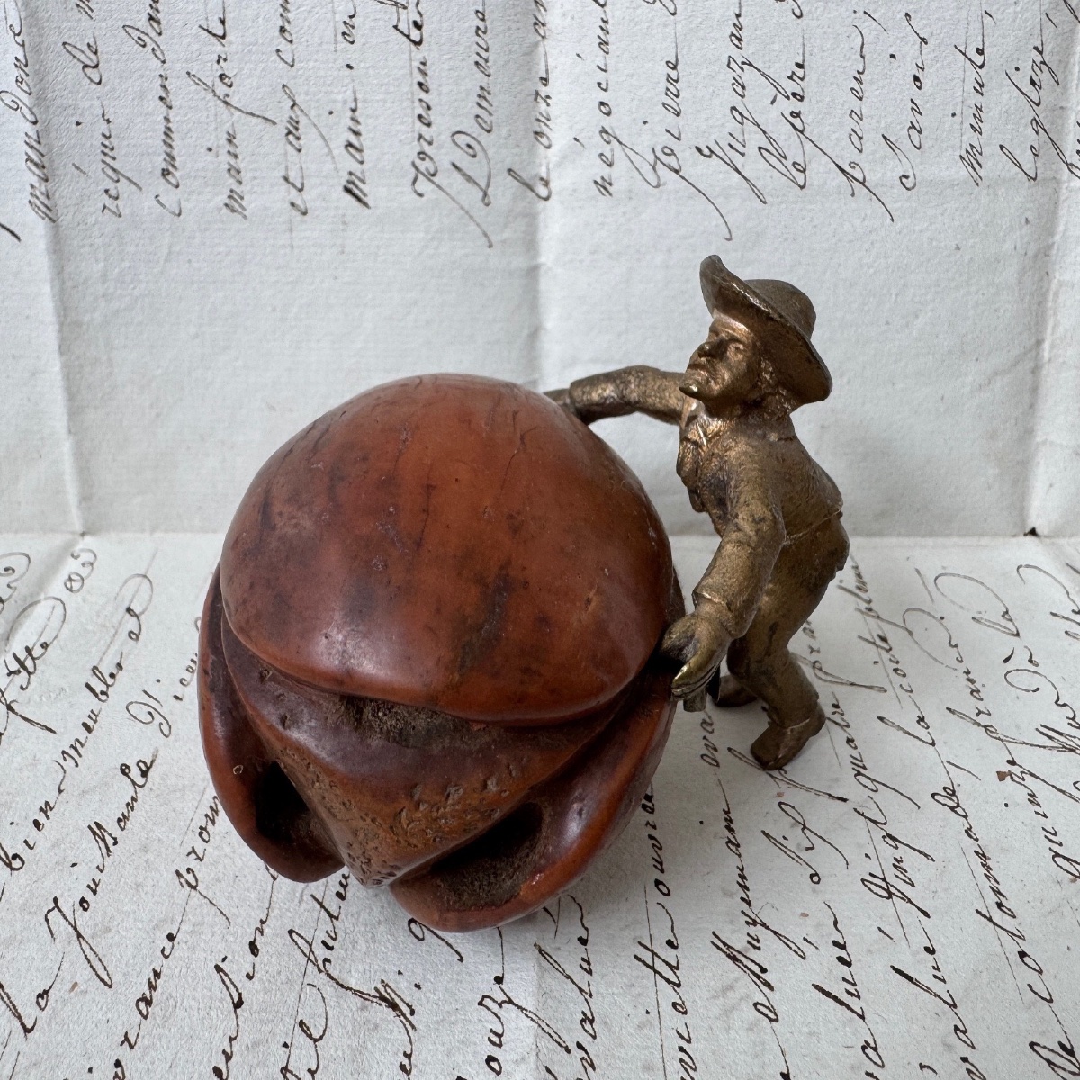 Early 19th-century Bronze Sculpture Of A Sailor Pushing A Mango Made Of Corozo -photo-2