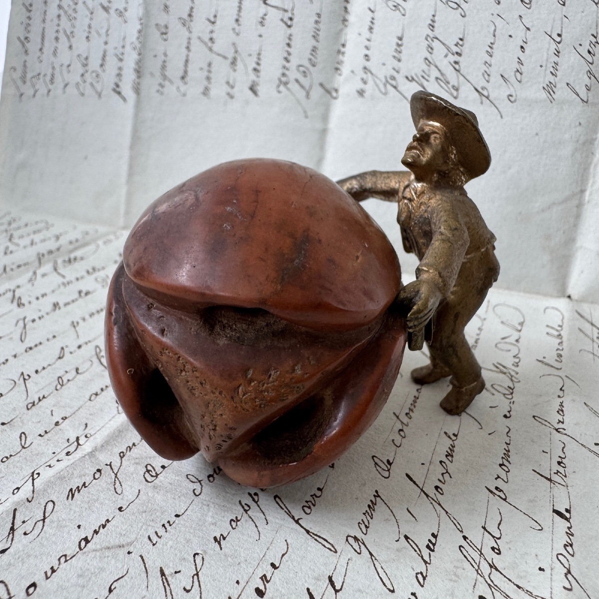 Early 19th-century Bronze Sculpture Of A Sailor Pushing A Mango Made Of Corozo -photo-4