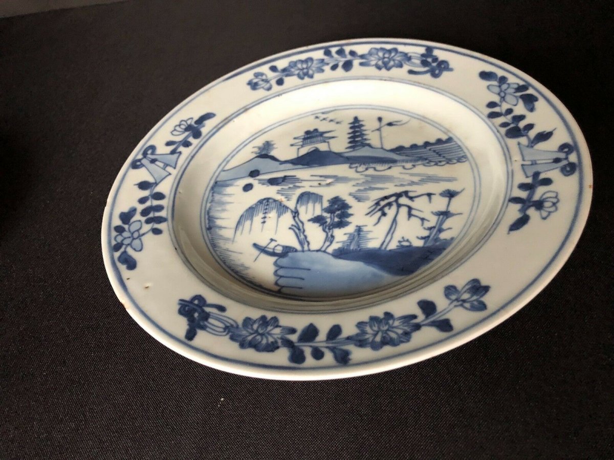 Assiette en porcelaine de Chine Décor floral et pagode XVIIIe-photo-6