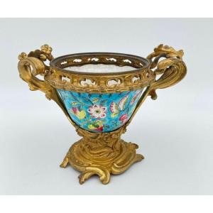 19th Century Chinese Porcelain Bowl Mounted In Gilt Bronze Louis XV