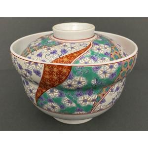 Covered Pot In Chinese Porcelain Red Marking 20th Century Floral Decoration