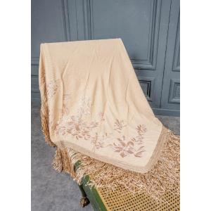 19th Century Embroidered Tablecloth With Floral Decoration And Fringes
