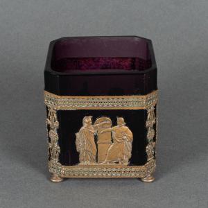 Vide-poche monture en laiton décor à l'Antique verre violet Napoléon III