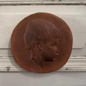Terracotta Medallion By Charles Filleul, Profile Of A Young Child, 20th Century