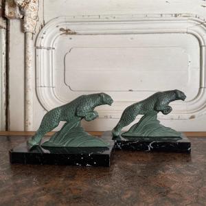 Pair Of Art Deco Cheetah Bookends In Spelter 1930 By H. Moreau