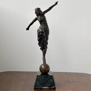 Sculpture danseuse Art Déco 1930 patine chocolatée socle marbre noir