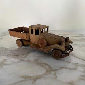 Camion avec benne basculante par Charles Roitel années 30