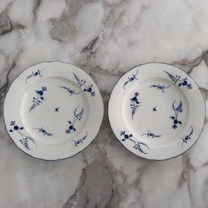 Pair Of 18th Century Chantilly Soft Porcelain Plates