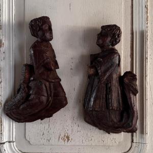 Paire d'anges en prière en bois sculpté XVIIe 