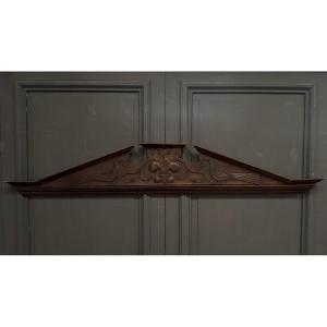 Carved Wooden Pediment From 1751, Decorated With Birds And Lilies 