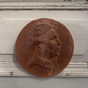 Médaillon en terre cuite par Charles Filleul travail d'atelier XXe