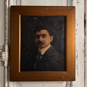 Huile sur toile portrait d'homme portant lunettes et moustache début XXe