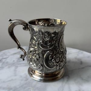 Late 18th-century To Early 19th-century Silver Mug With Floral Design 